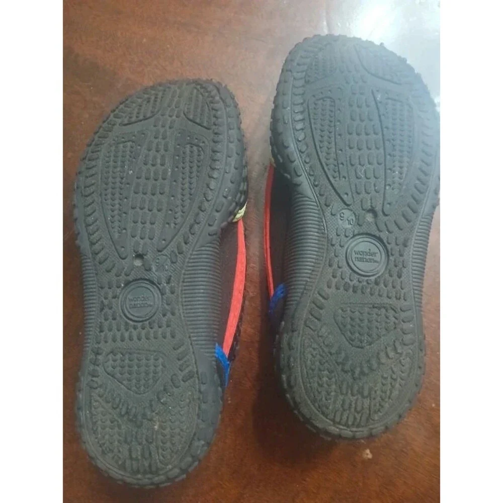 Wonder nation watershoes kids 9/10